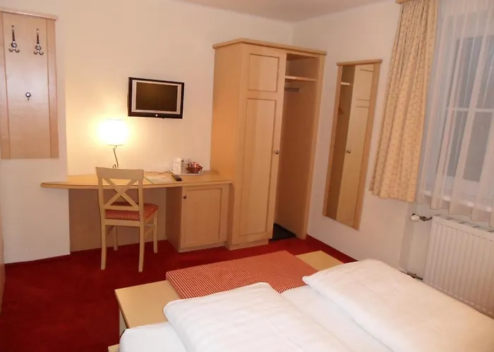 בית הארחה Katrin 4*