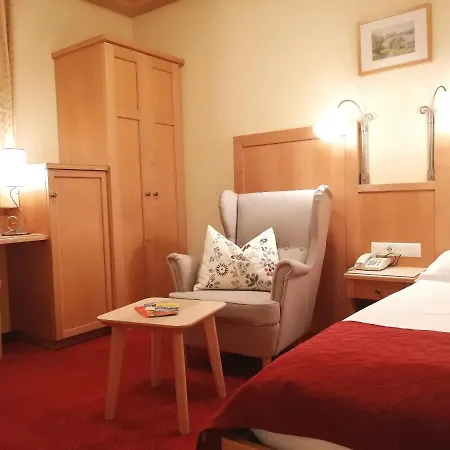 ペンション カトリン ゲストハウス 4*