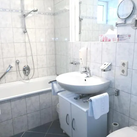 ペンション カトリン ゲストハウス ザルツブルク