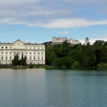ペンション カトリン ゲストハウス