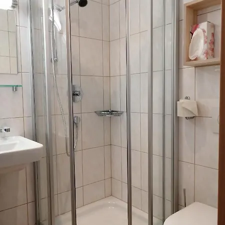 ゲストハウス ペンション カトリン